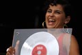 nelly furtado, malta, zdjcia